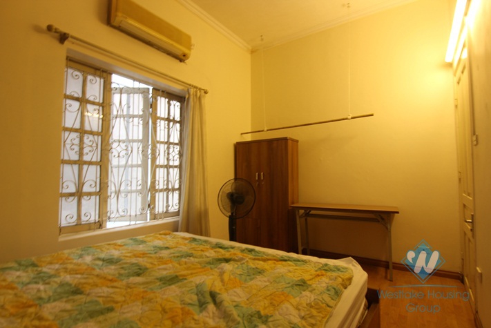 Cheap 3 bedroom apartment for rent in Tay Ho, Hanoi